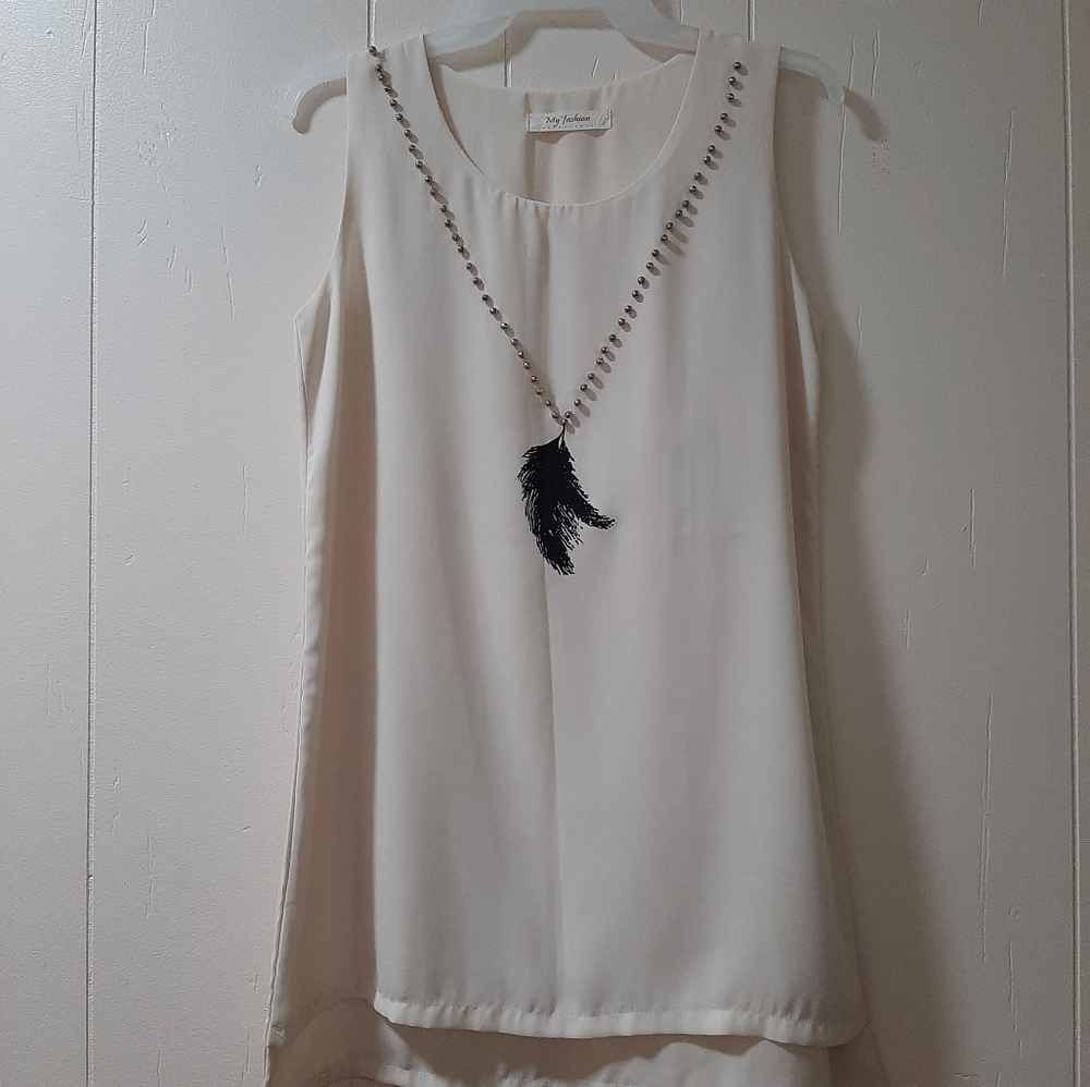 Sleeveless blouse